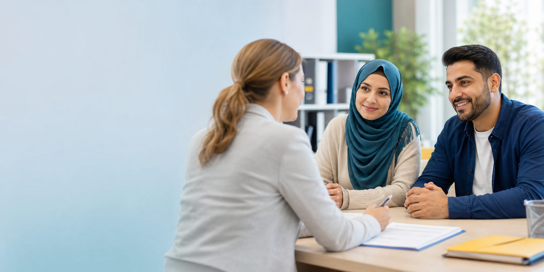 Beratungsgespräch in einem modernen Büro